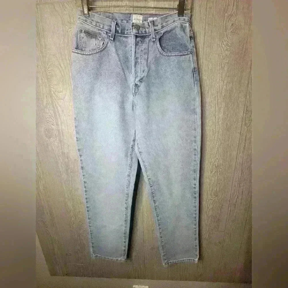 Vintage Calvin Klein Jeans Light Wash High Rise Tapered Mom Jeans Size 7/28